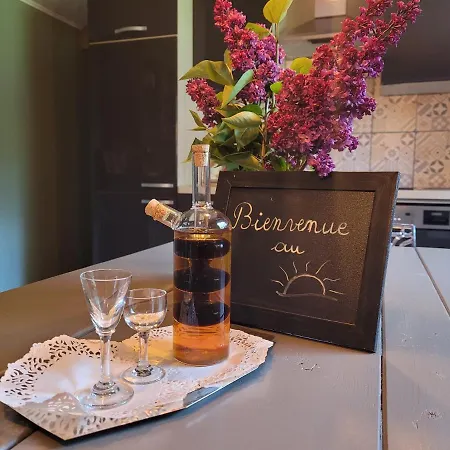 Le Soleil Couchant/chambre D'hotes 지베